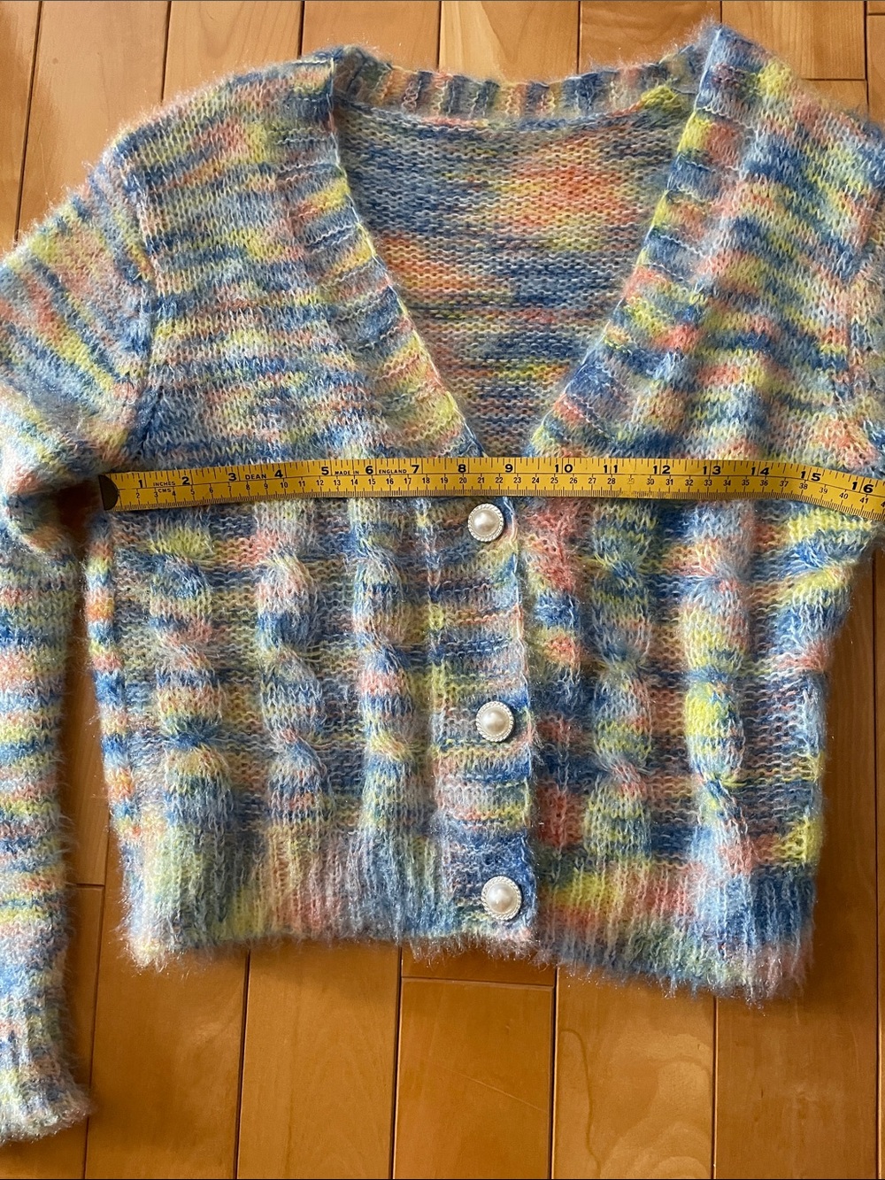 M.  So Soft  Pastel Multi-Color V-Neck Cardigan Sweater NWOT - Picture 4 of 6